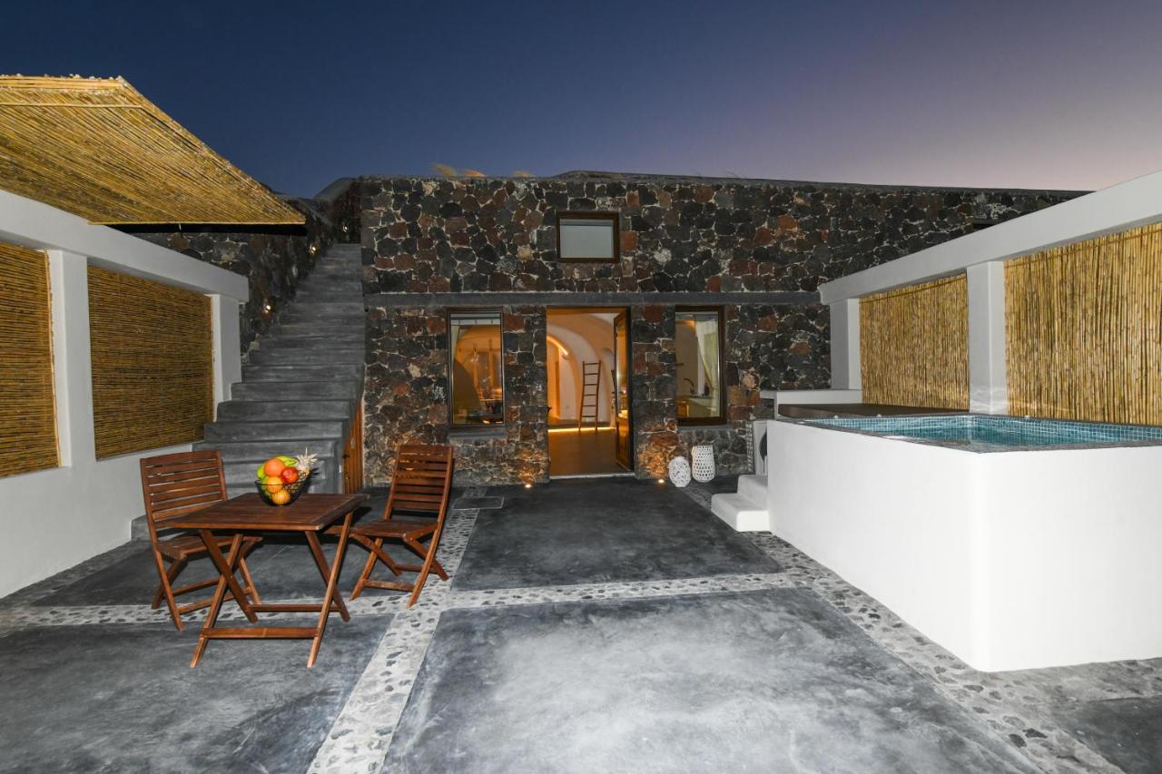 Luxe Efis Home Sea View 4 Villas & 4 Prive Jacuzzi Imerovigli  Bagian luar foto