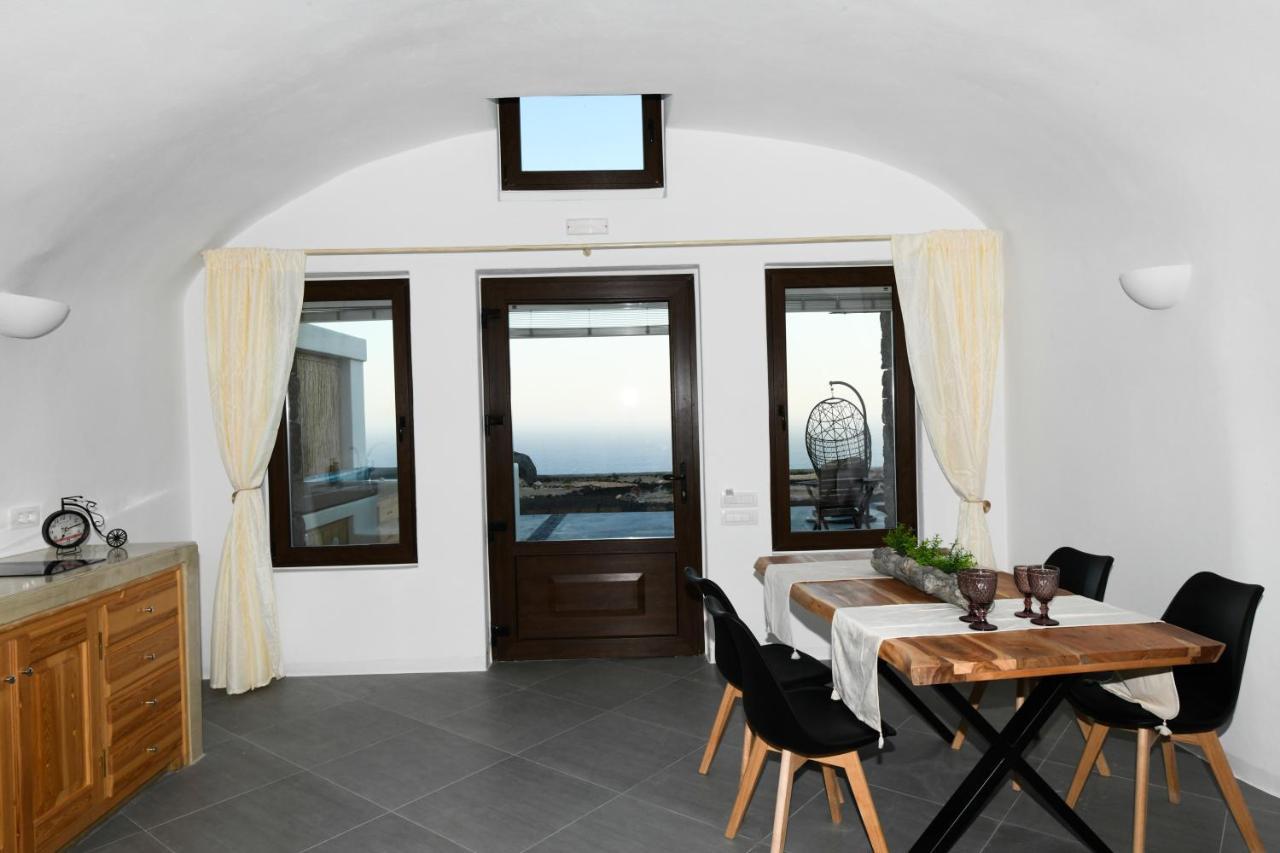 Luxe Efis Home Sea View 4 Villas & 4 Prive Jacuzzi Imerovigli  Bagian luar foto