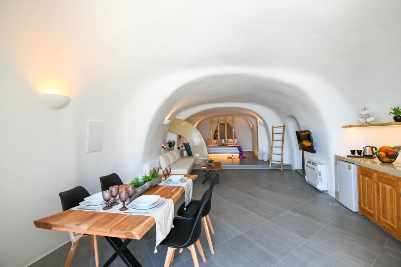 Luxe Efis Home Sea View 4 Villas & 4 Prive Jacuzzi Imerovigli  Bagian luar foto