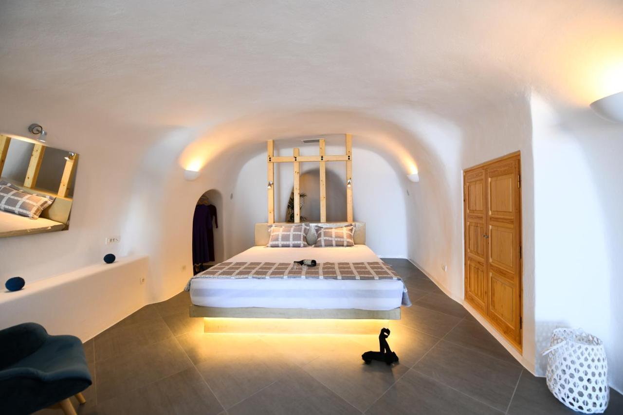 Luxe Efis Home Sea View 4 Villas & 4 Prive Jacuzzi Imerovigli  Bagian luar foto