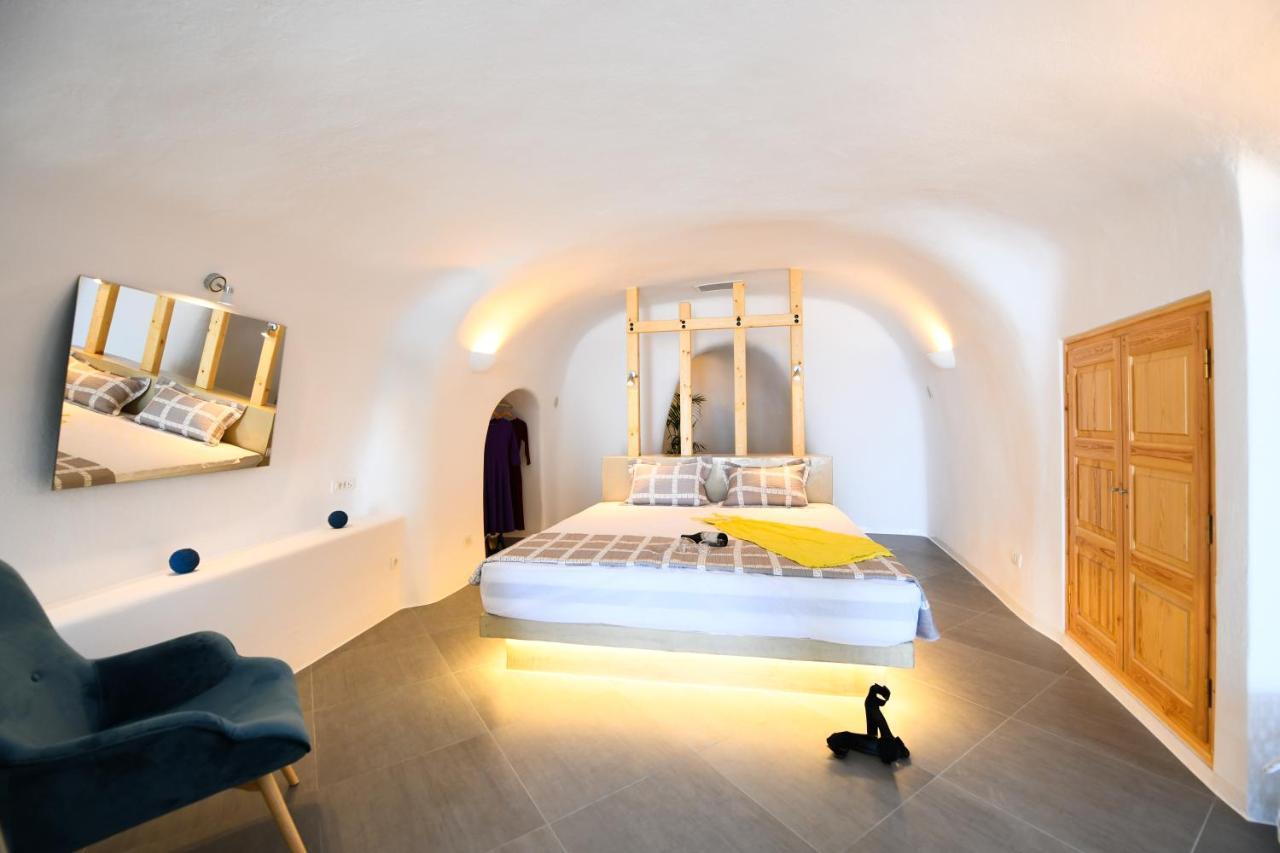 Luxe Efis Home Sea View 4 Villas & 4 Prive Jacuzzi Imerovigli  Bagian luar foto