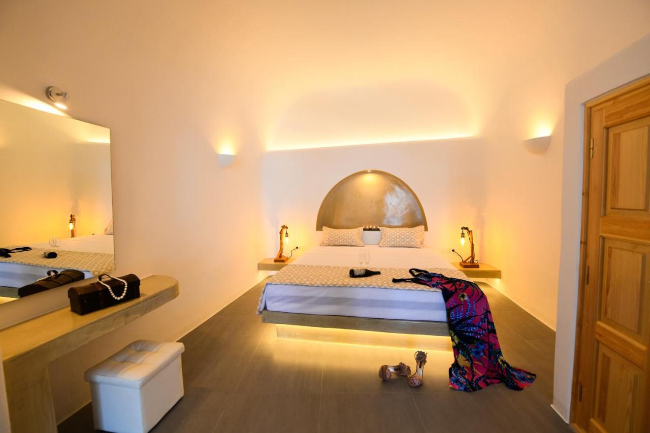 Luxe Efis Home Sea View 4 Villas & 4 Prive Jacuzzi Imerovigli  Bagian luar foto