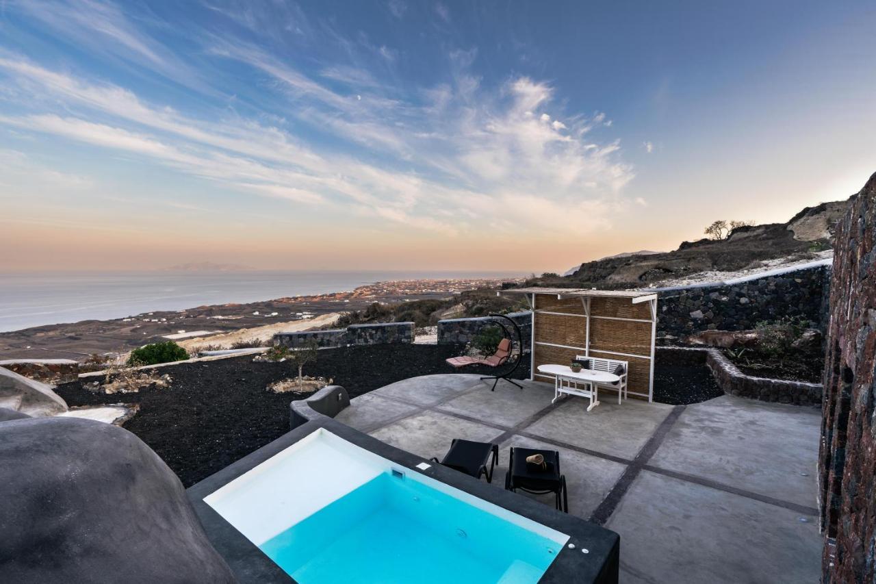 Luxe Efis Home Sea View 4 Villas & 4 Prive Jacuzzi Imerovigli  Bagian luar foto