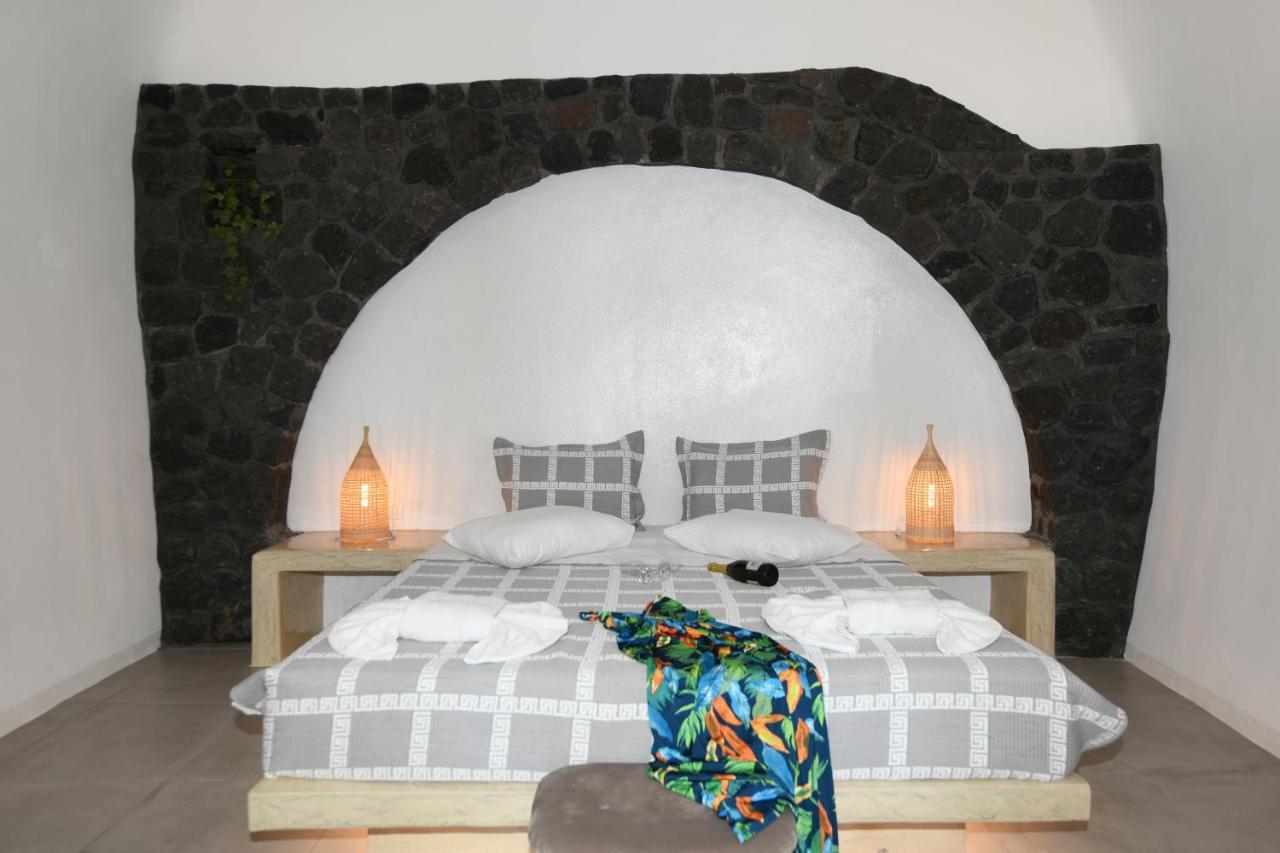 Luxe Efis Home Sea View 4 Villas & 4 Prive Jacuzzi Imerovigli  Bagian luar foto