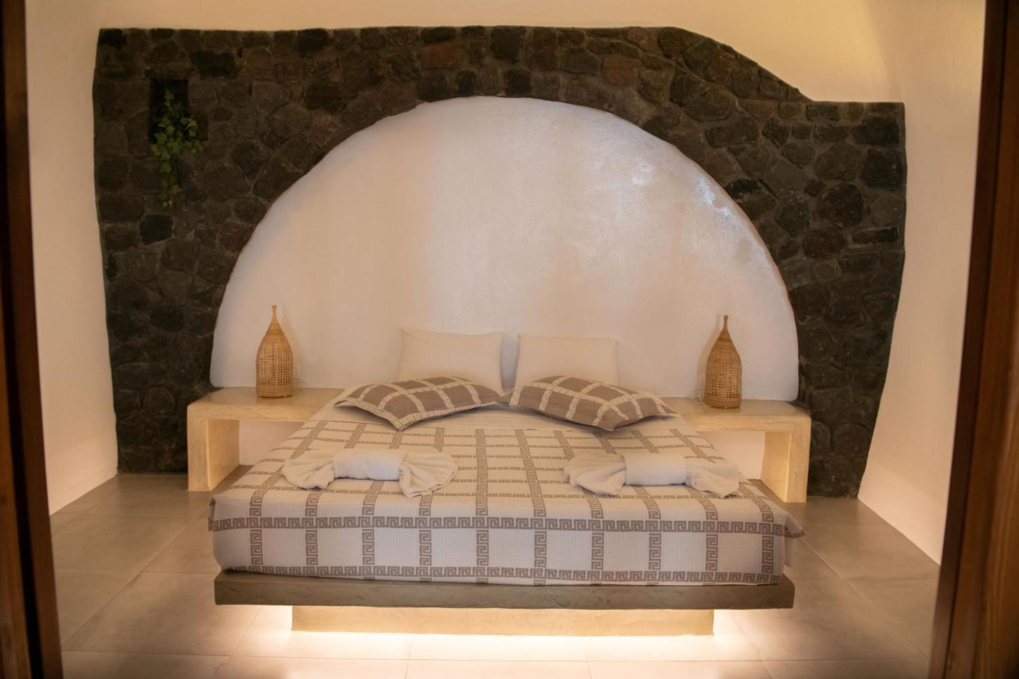 Luxe Efis Home Sea View 4 Villas & 4 Prive Jacuzzi Imerovigli  Bagian luar foto