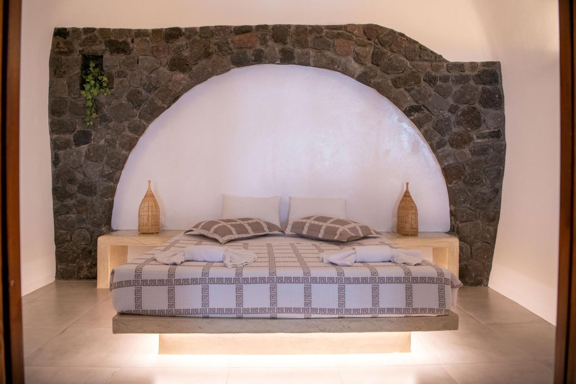 Luxe Efis Home Sea View 4 Villas & 4 Prive Jacuzzi Imerovigli  Bagian luar foto