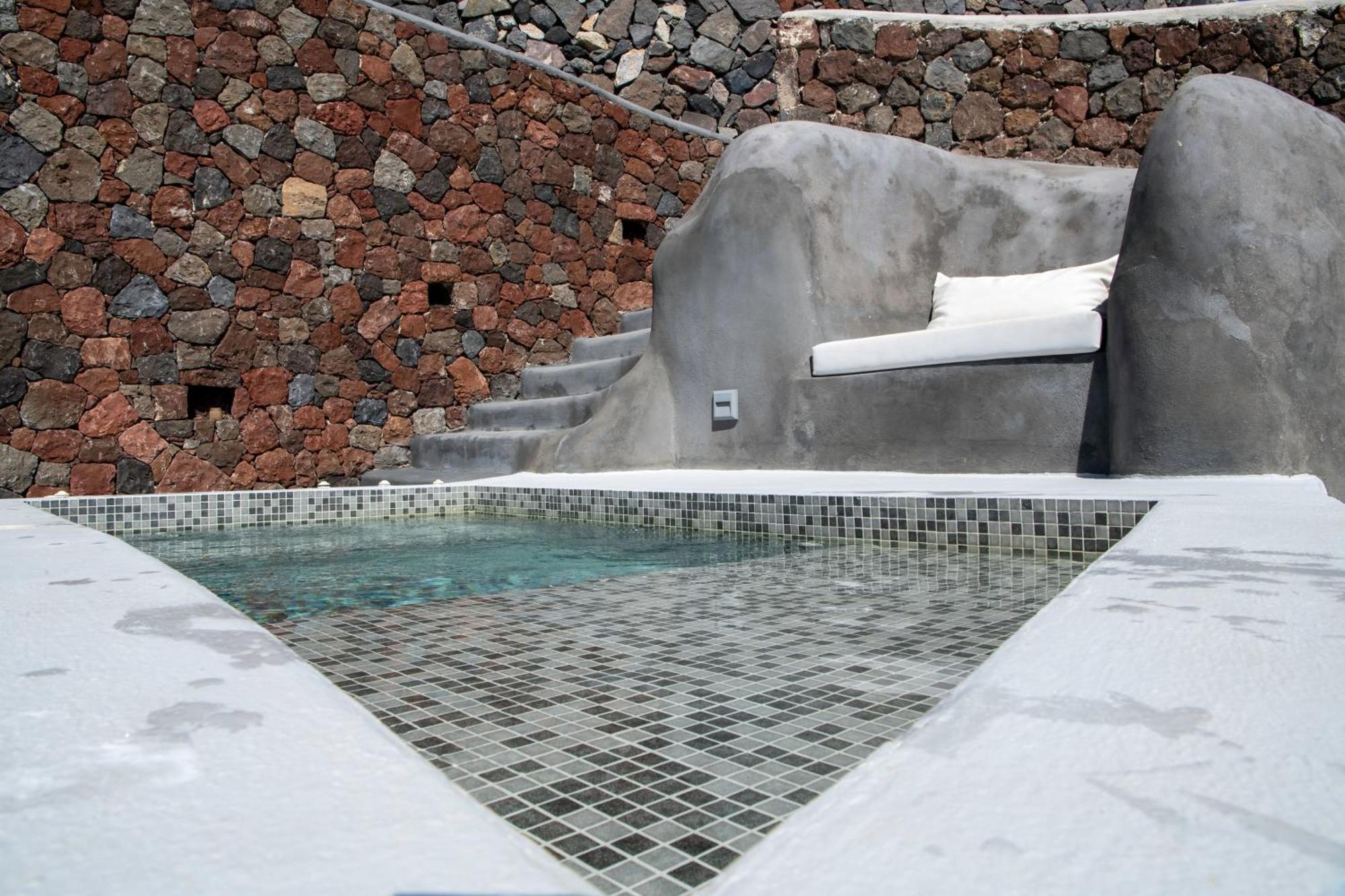 Luxe Efis Home Sea View 4 Villas & 4 Prive Jacuzzi Imerovigli  Bagian luar foto