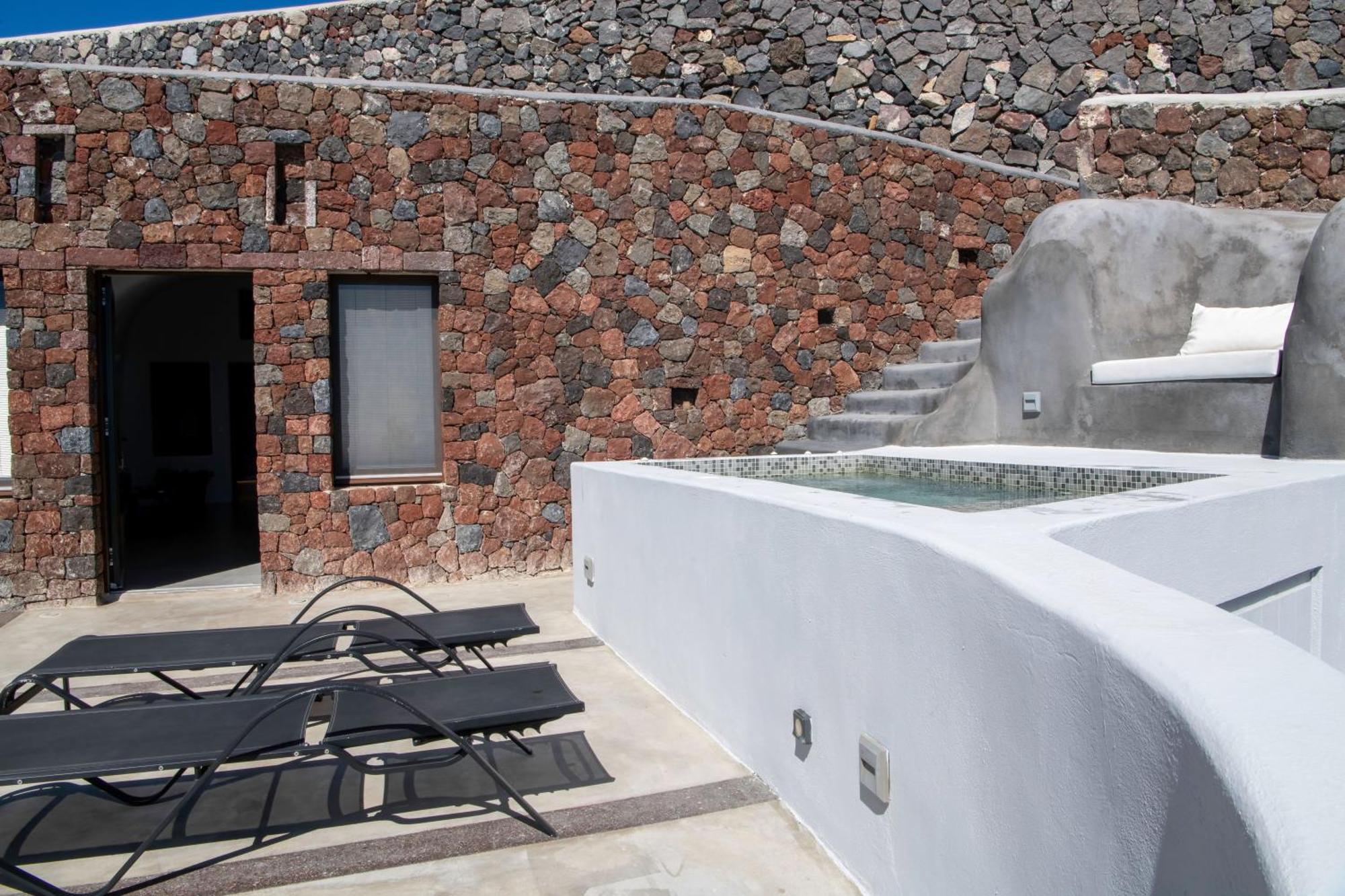 Luxe Efis Home Sea View 4 Villas & 4 Prive Jacuzzi Imerovigli  Bagian luar foto