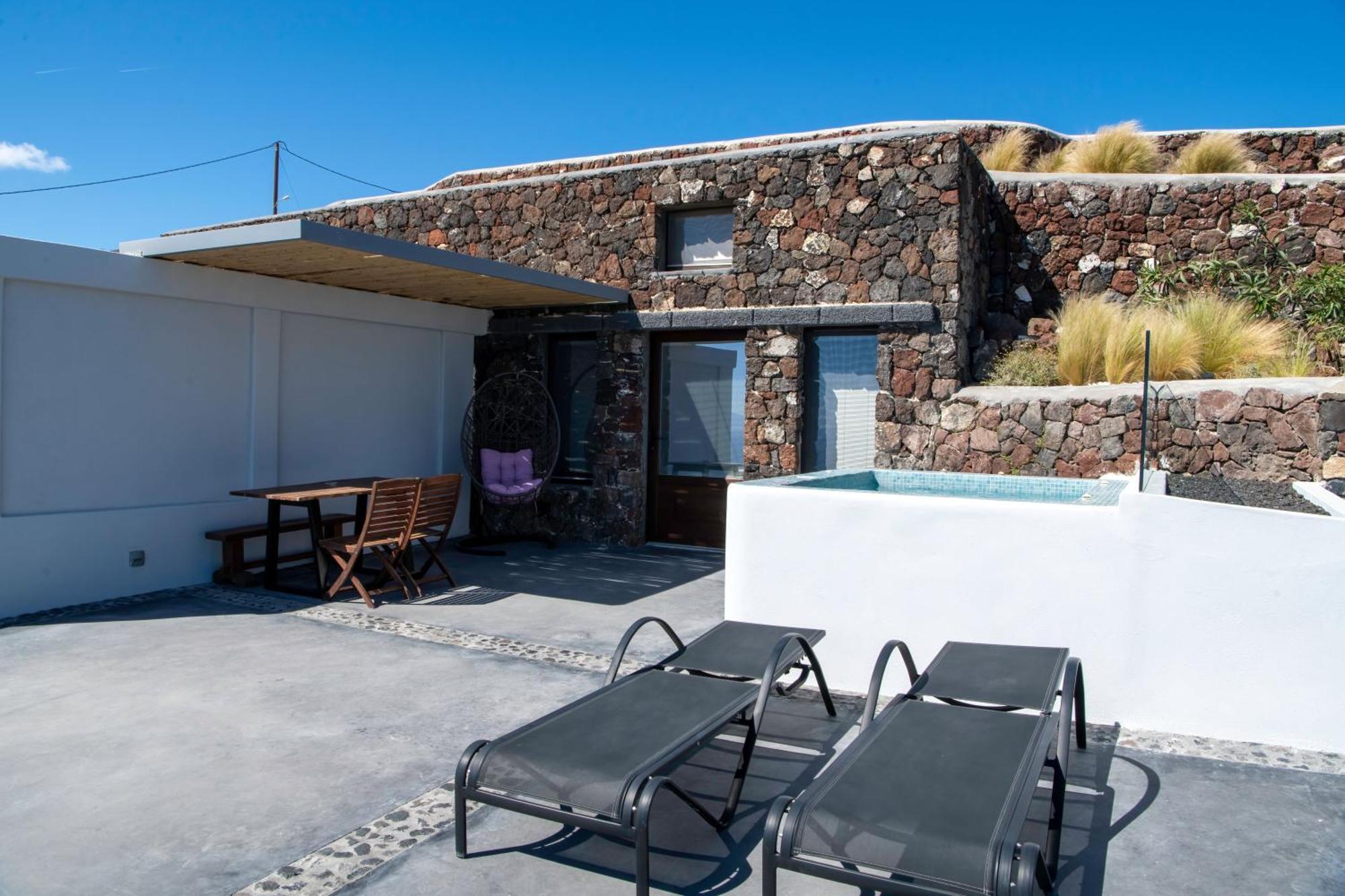 Luxe Efis Home Sea View 4 Villas & 4 Prive Jacuzzi Imerovigli  Bagian luar foto