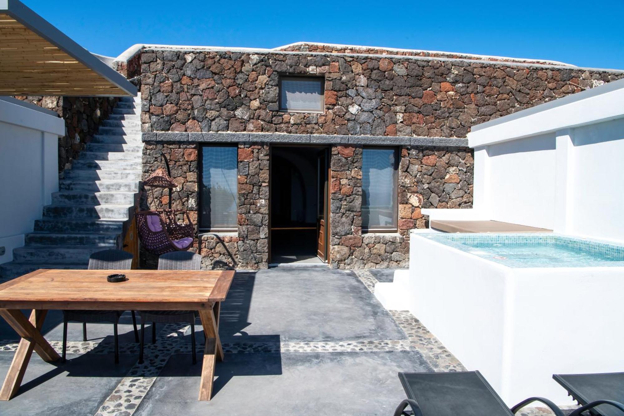 Luxe Efis Home Sea View 4 Villas & 4 Prive Jacuzzi Imerovigli  Bagian luar foto