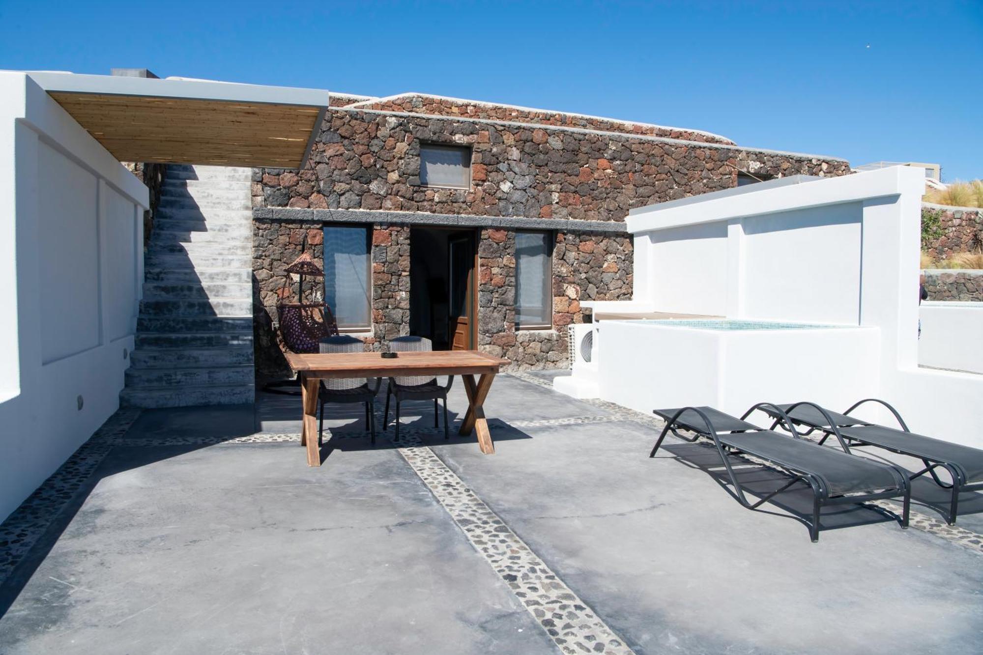 Luxe Efis Home Sea View 4 Villas & 4 Prive Jacuzzi Imerovigli  Bagian luar foto