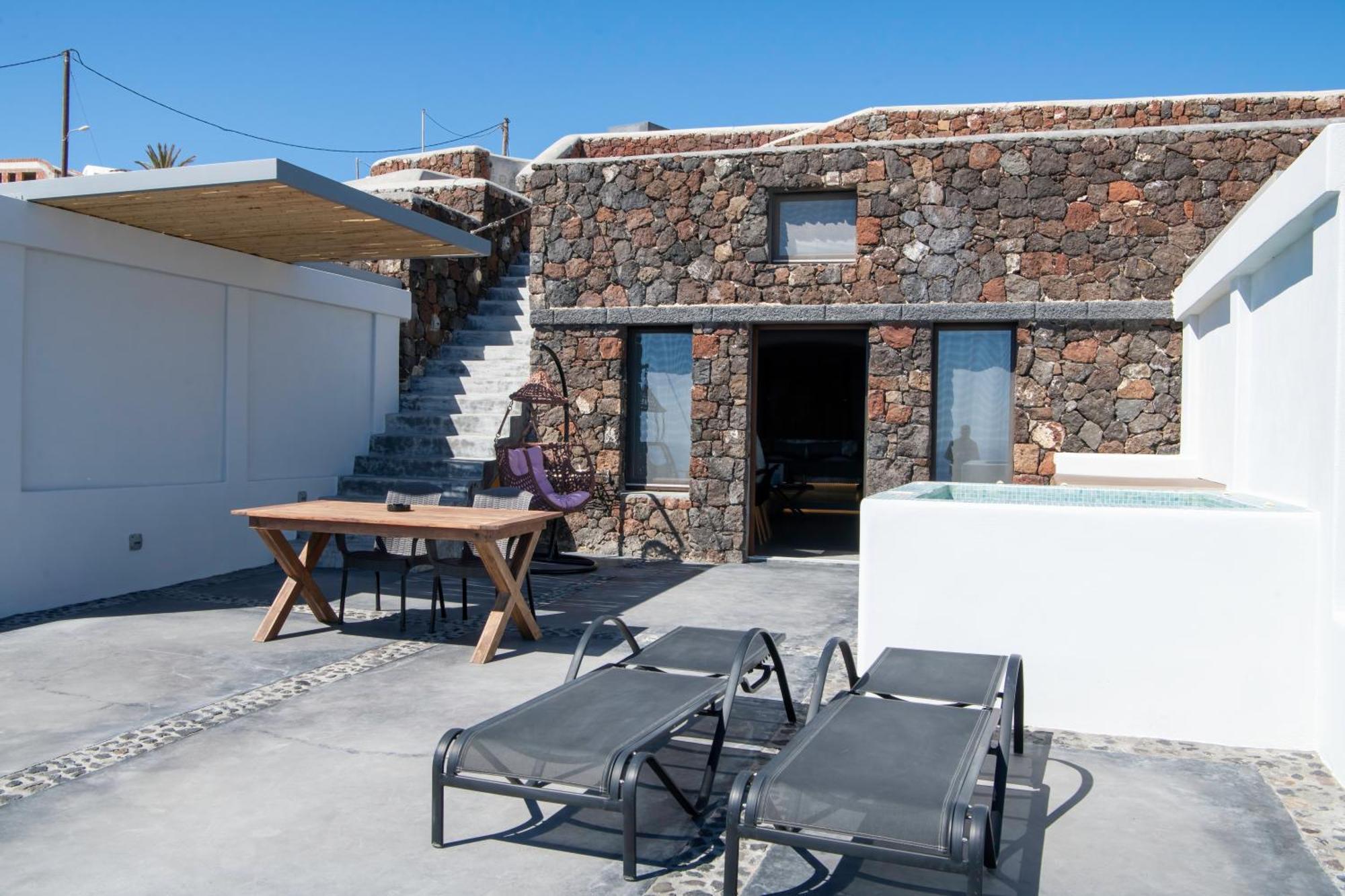 Luxe Efis Home Sea View 4 Villas & 4 Prive Jacuzzi Imerovigli  Bagian luar foto